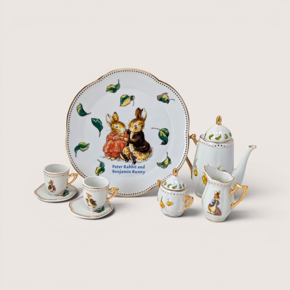 2002 Beatrix Potter Peter Rabbit 10 pc Porcelain Mini Tea Set